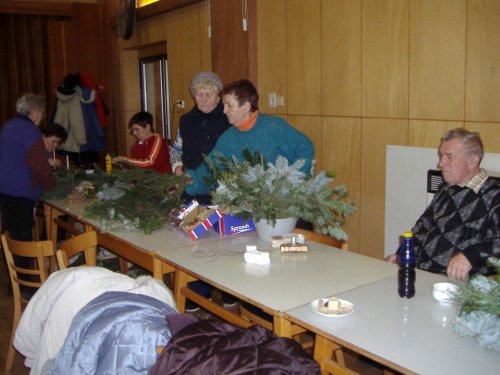 Klub dobré pohody - Výroba adventních věnečků - 13.12.2007